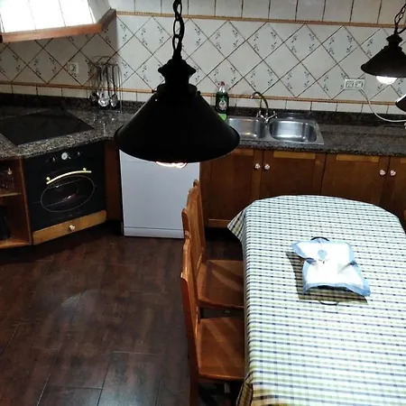 La Escuela De Tatil Evi Premio